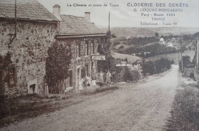La closerie des genets et la côte de Pery vue du dessus