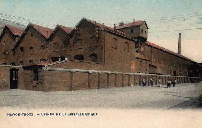 Les murs gauches de la métalurgique en venant de liège